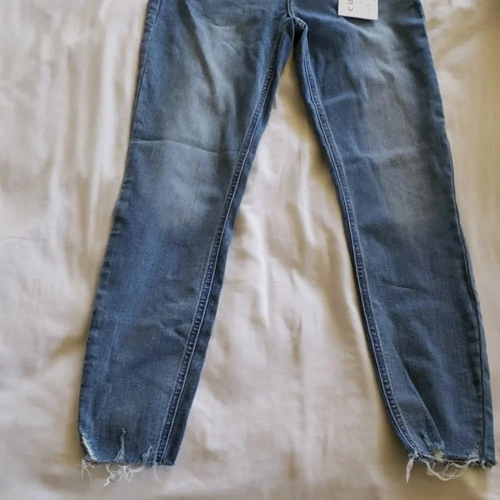 BNWT Ekattire JEANS Size 5 - Picture 3 of 5